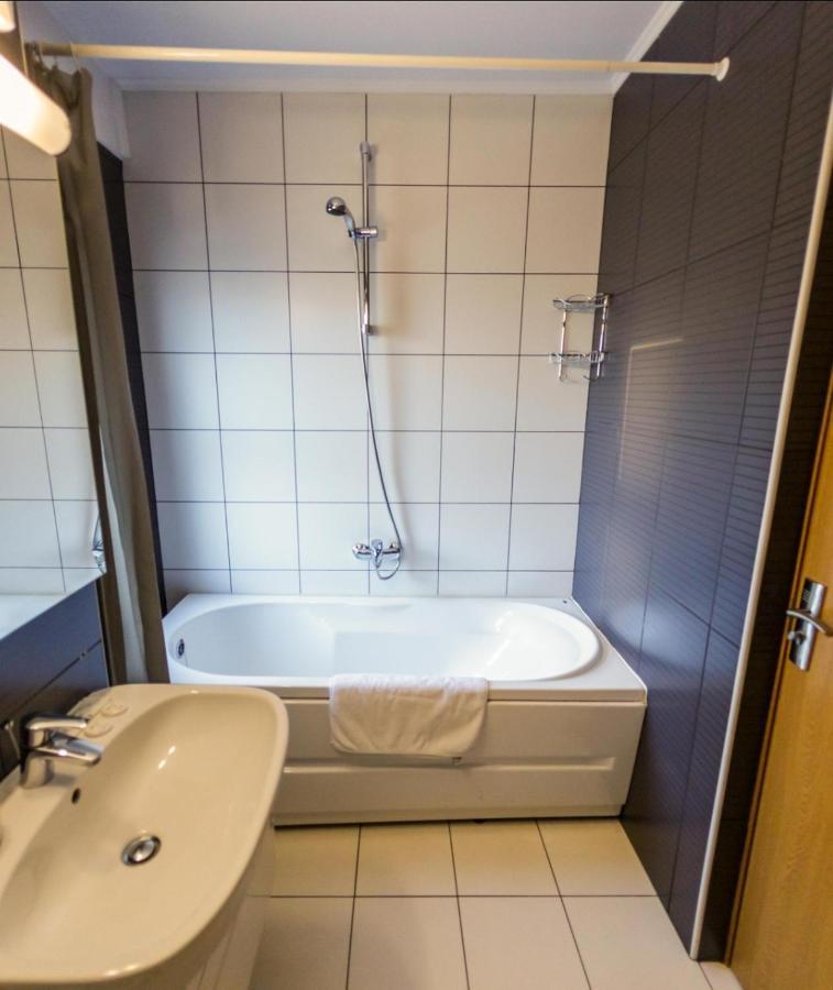 Apartament Business Langa Vivo Mall Apartman Nagybánya Kültér fotó