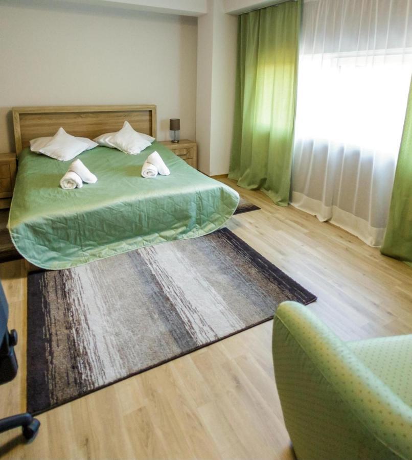 Apartament Business Langa Vivo Mall Apartman Nagybánya Kültér fotó